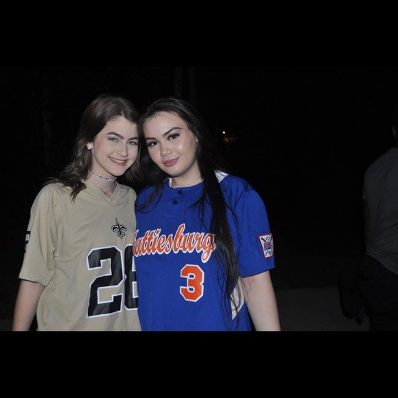 Meet your Posher, Kami - Picture 1 of 1